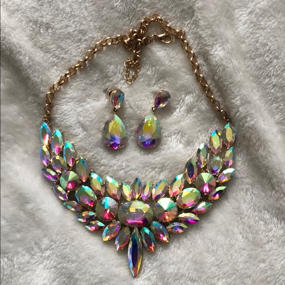 Discovery Necklace Set